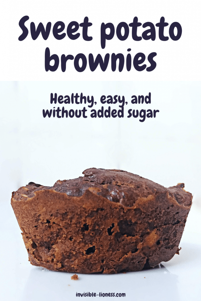 Looking for a flourless brownies recipe? These easy sweet potato brownies need no sugar. Instead, you can sweeten them with dates or banana. And they also contain peanut butter. Tasty and healthy!