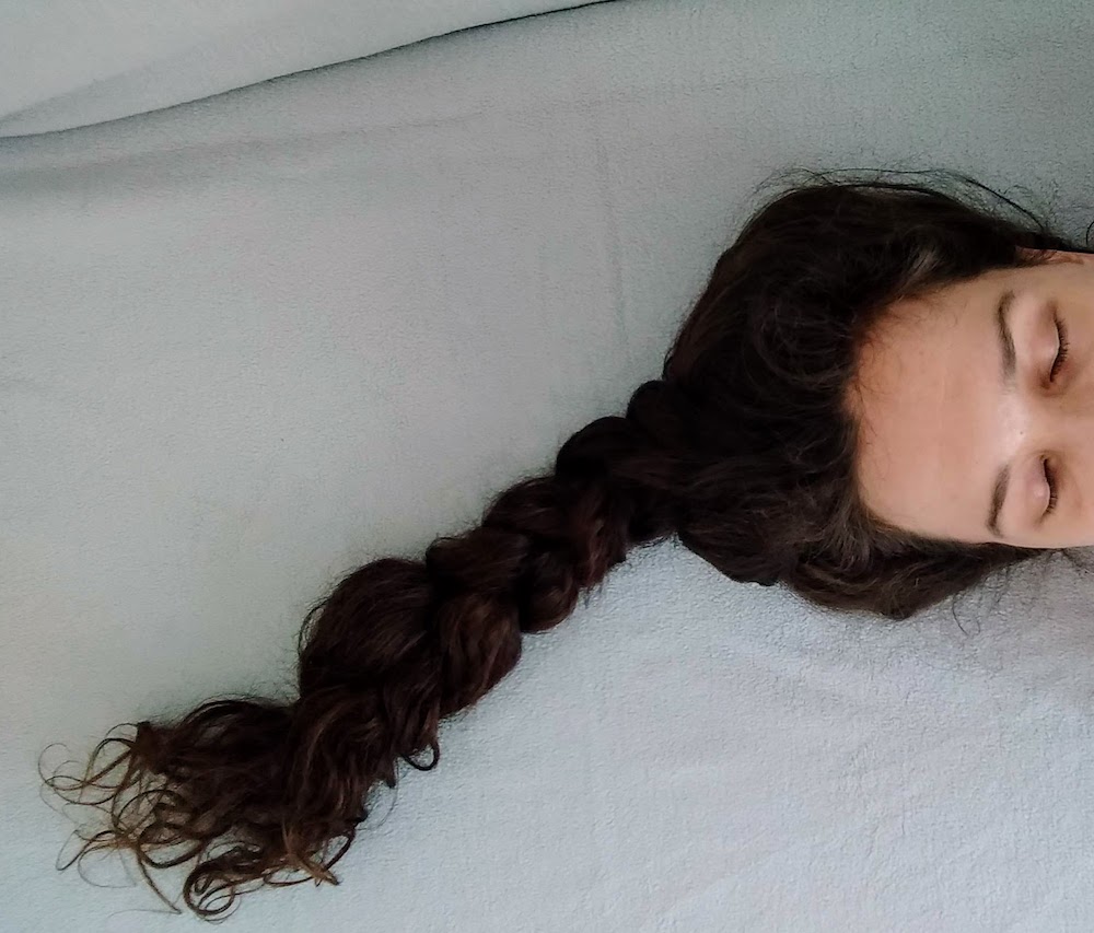How to sleep comfortably with long hair (and not get it tangled!)